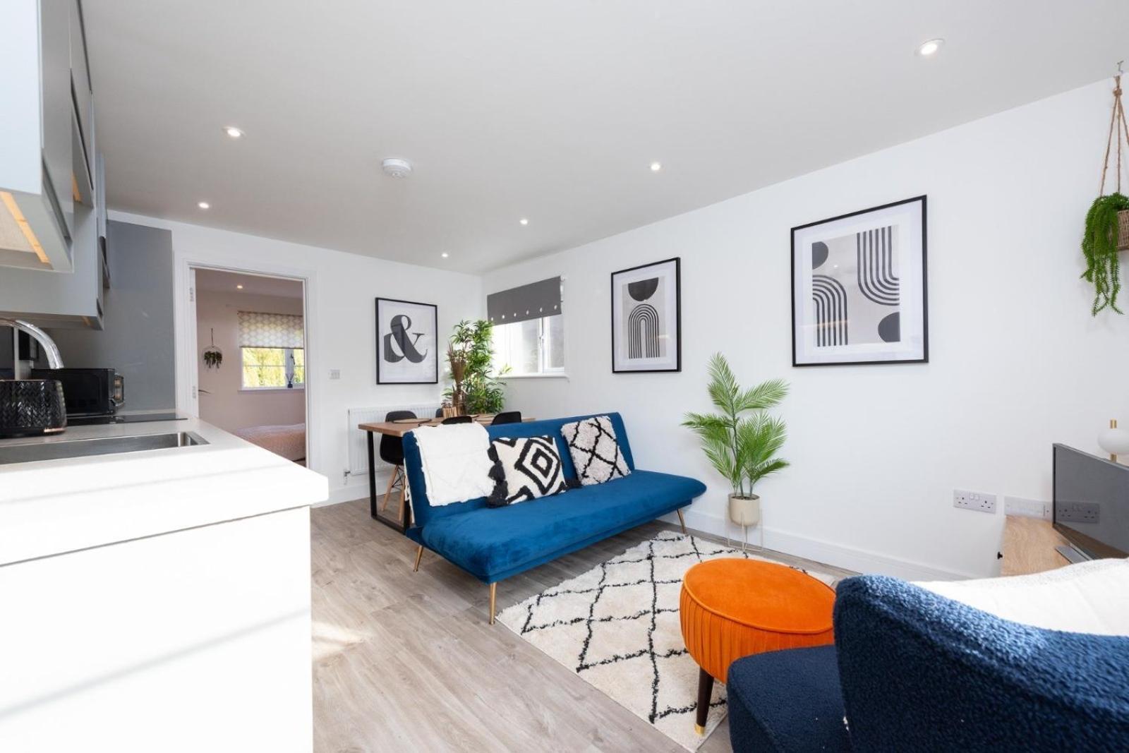 Bridge House Apartments - Free Parking Shottery Buitenkant foto